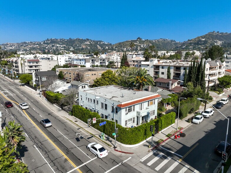 1301 N Vista St, Los Angeles, CA à vendre - Photo du bâtiment - Image 1 de 18