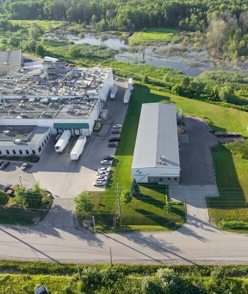 665 Boxwood Dr, Cambridge, ON for sale - Aerial - Image 2 of 5