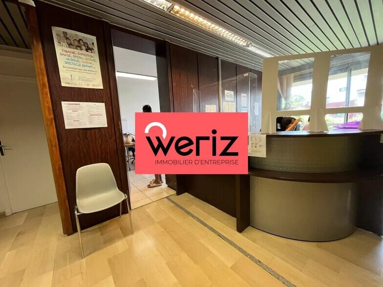 Bureau dans Marseille à louer - Photo du bâtiment - Image 2 de 9