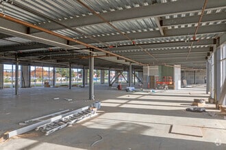 700 W Herndon Ave, Clovis, CA à louer Photo intérieure- Image 1 de 3