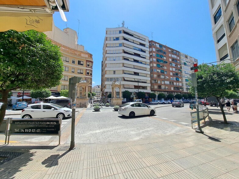 Retail in València, Valencia for sale - Building Photo - Image 3 of 11