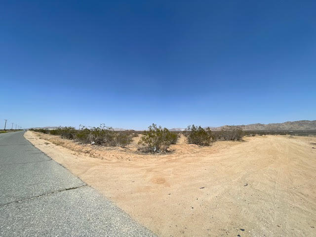 0 Navajo Rd, Apple Valley, CA for sale - Primary Photo - Image 1 of 7