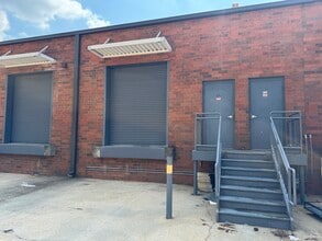 11660 Alpharetta Hwy, Roswell, GA for lease Interior Photo- Image 1 of 7