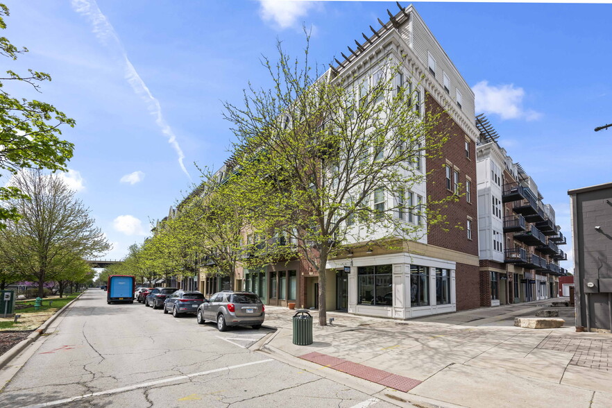 349 Front St, Lemont, IL for lease - Primary Photo - Image 1 of 5