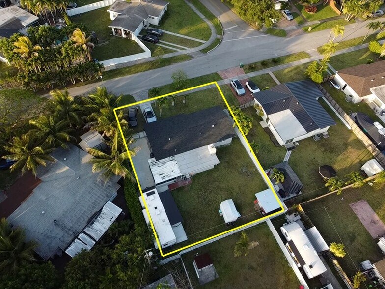 9760 Memorial Rd, Cutler Bay, FL à vendre - Photo du bâtiment - Image 1 de 9