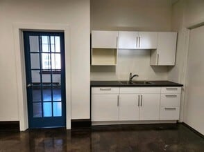 275 4th St E, Saint Paul, MN for lease Interior Photo- Image 2 of 5