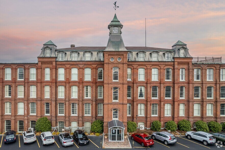 320 Nevada St, Newton, MA à louer - Photo du bâtiment - Image 2 de 34