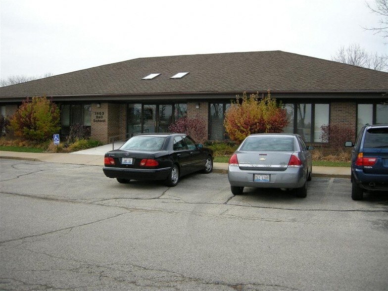 1463 S Bell School Rd, Rockford, IL for lease - Primary Photo - Image 1 of 18