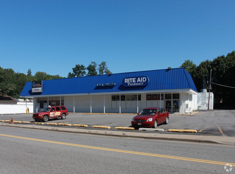 94 Chestnut St, Oneonta, NY à vendre - Aérien - Image 2 de 3