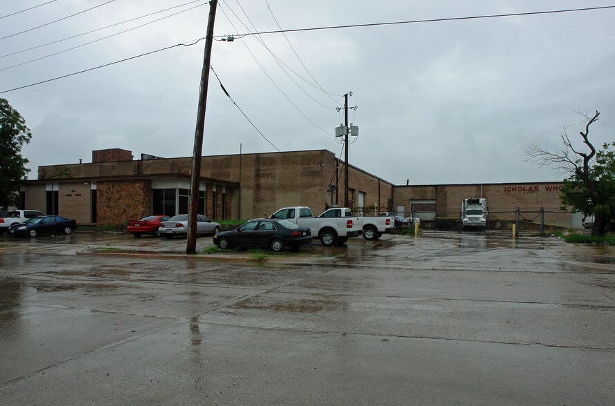 1415 Round Table Dr, Dallas, TX for lease - Typical Floor Plan - Image 1 of 3