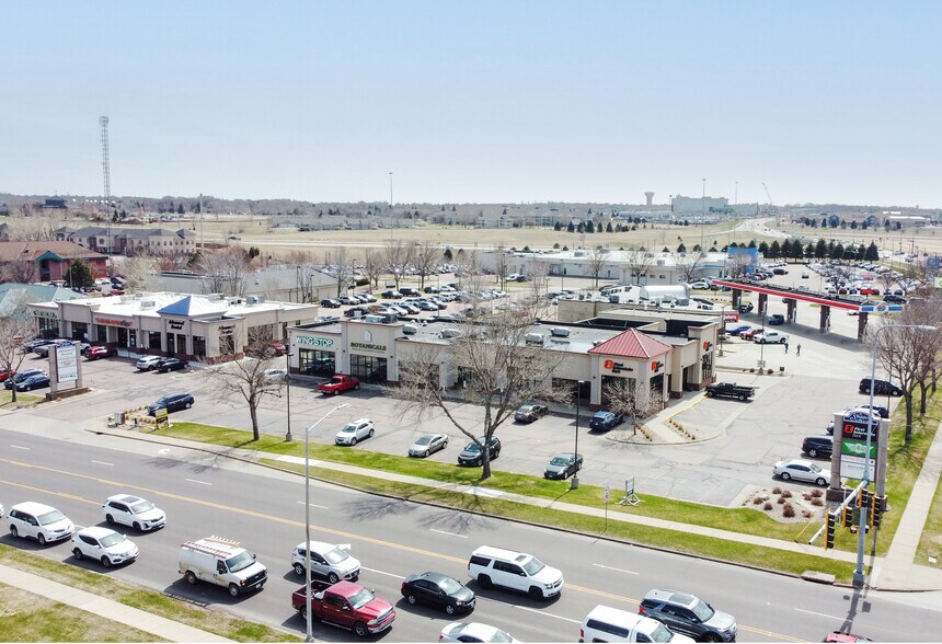 3509-3517 W 57th St, Sioux Falls, SD à louer - Photo du bâtiment - Image 2 de 2