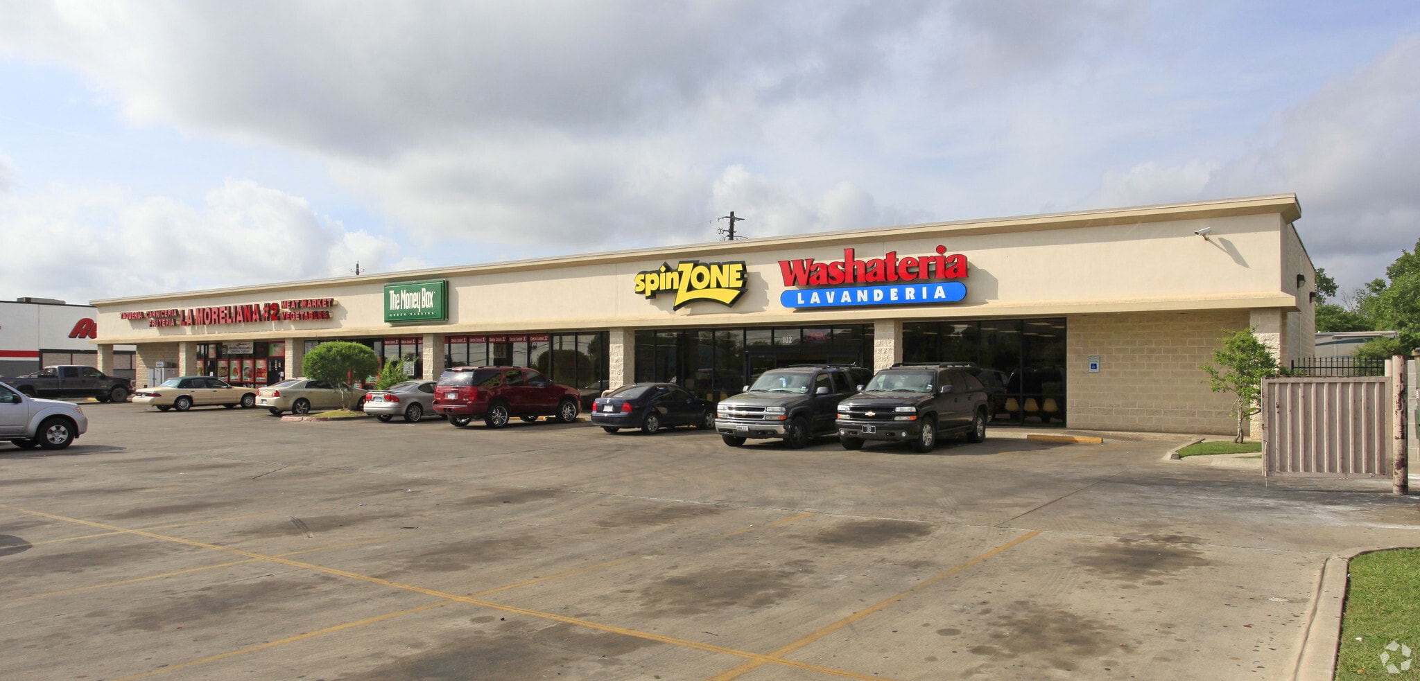 1909 E William Cannon Dr, Austin, TX for lease Building Photo- Image 1 of 13