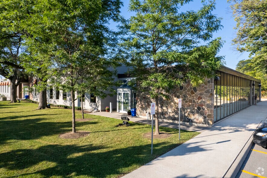 60 Scarsdale Rd, Toronto, ON à vendre - Photo principale - Image 1 de 1