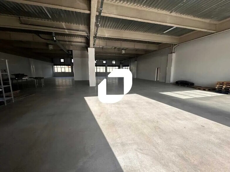 Flex dans Bezons à louer - Photo du bâtiment - Image 2 de 4