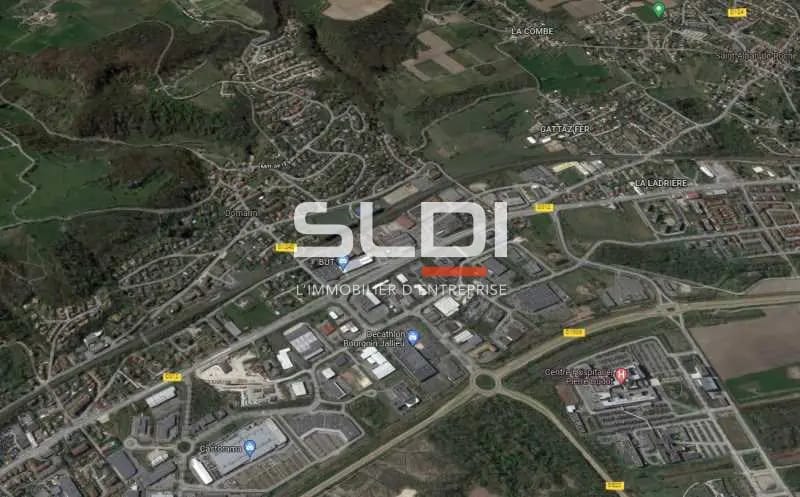 Flex dans Bourgoin-Jallieu à louer - Photo du bâtiment - Image 1 de 9