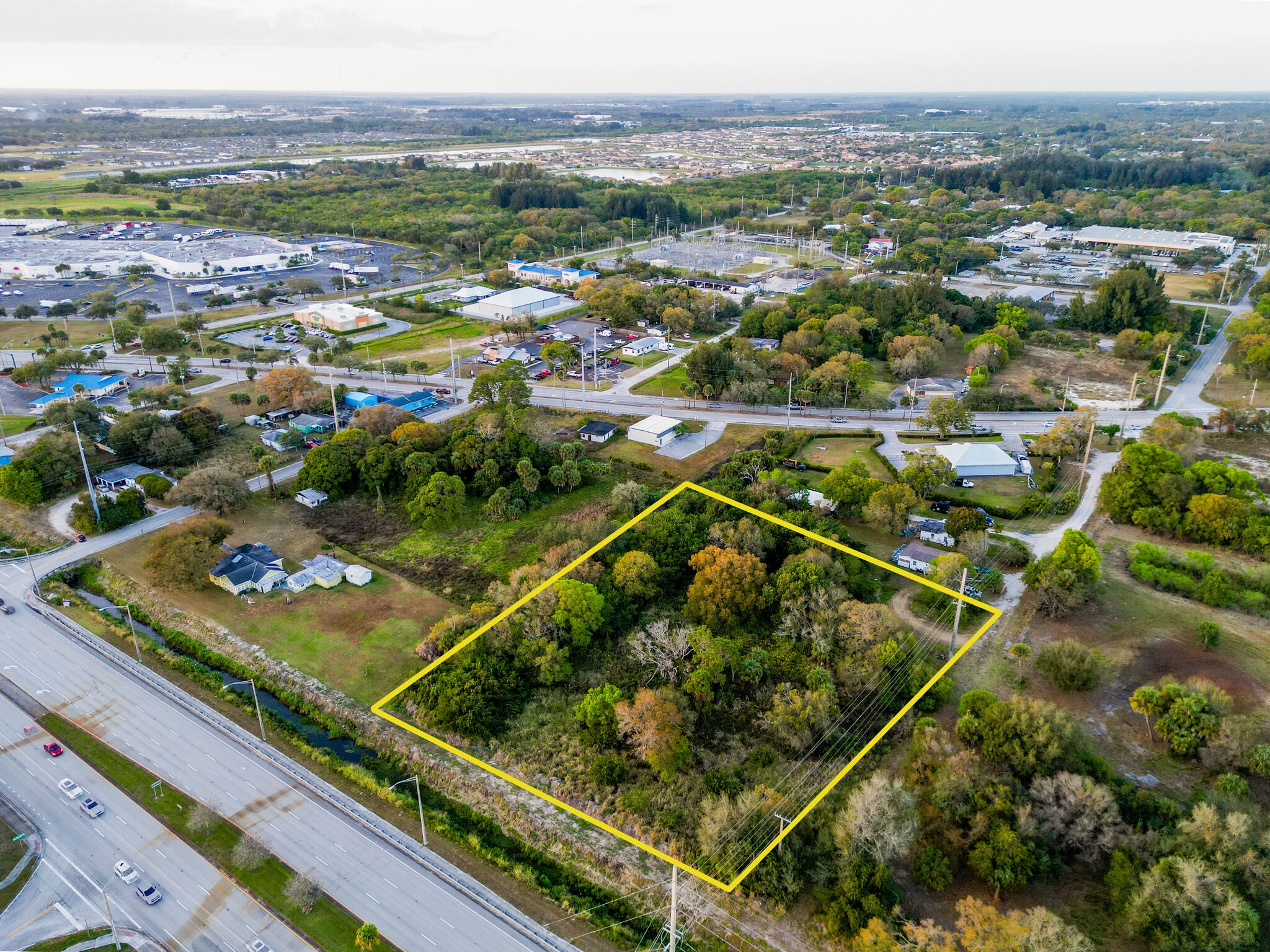 2111 S 37th, Fort Pierce, FL for sale Primary Photo- Image 1 of 11