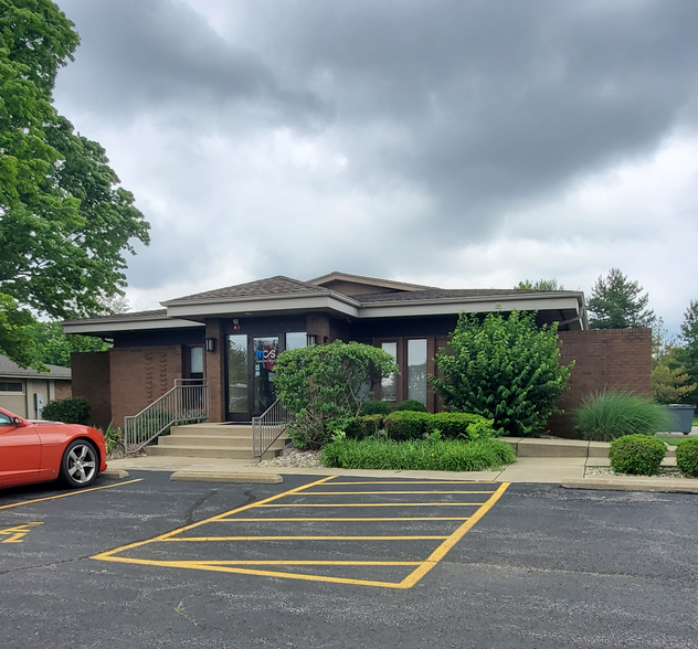 2657 W Lawrence Ave, Springfield, IL for sale - Building Photo - Image 1 of 1