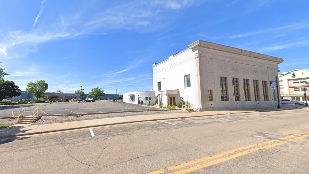 311 W Grand Ave, Wisconsin Rapids, WI for sale - Building Photo - Image 2 of 31