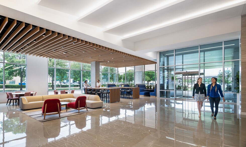 5801 Headquarters Dr, Plano, TX à louer - Photo intérieure - Image 3 de 13