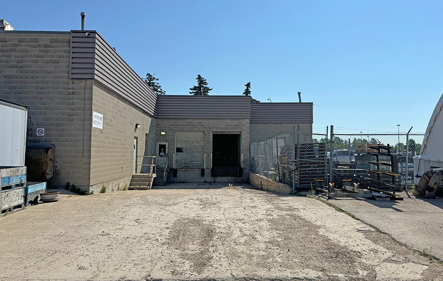 380 Keewatin St, Winnipeg, MB à louer - Photo du bâtiment - Image 3 de 13