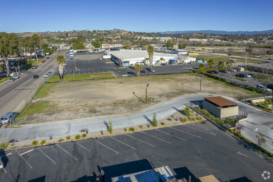 1325 Main St, Ramona, CA for lease - Building Photo - Image 2 of 6