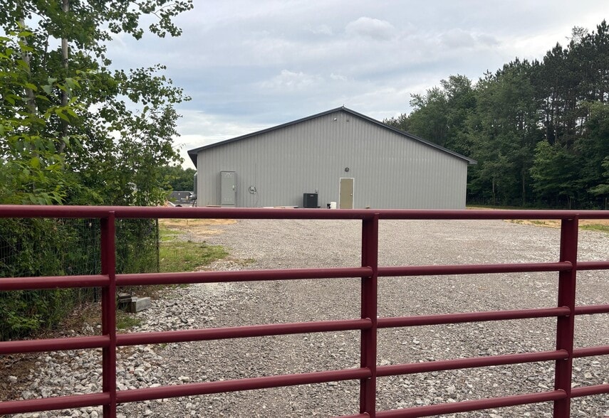 6745 Oak Rd, Vassar, MI for sale - Building Photo - Image 3 of 12