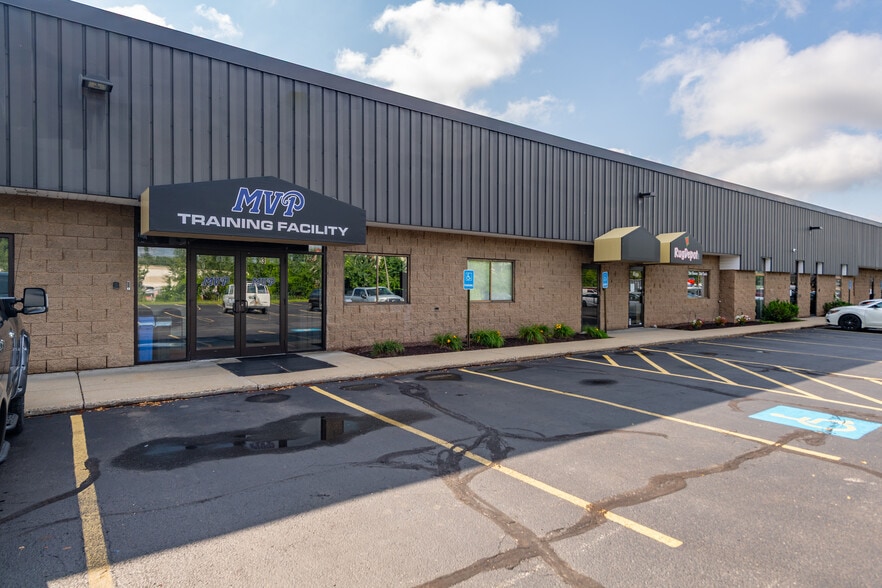 472 Amherst St, Nashua, NH for lease - Building Photo - Image 3 of 8