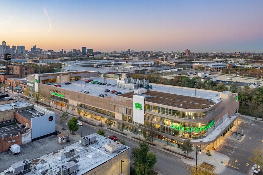 1550 N Kingsbury St, Chicago, IL à louer - Photo du bâtiment - Image 2 de 4