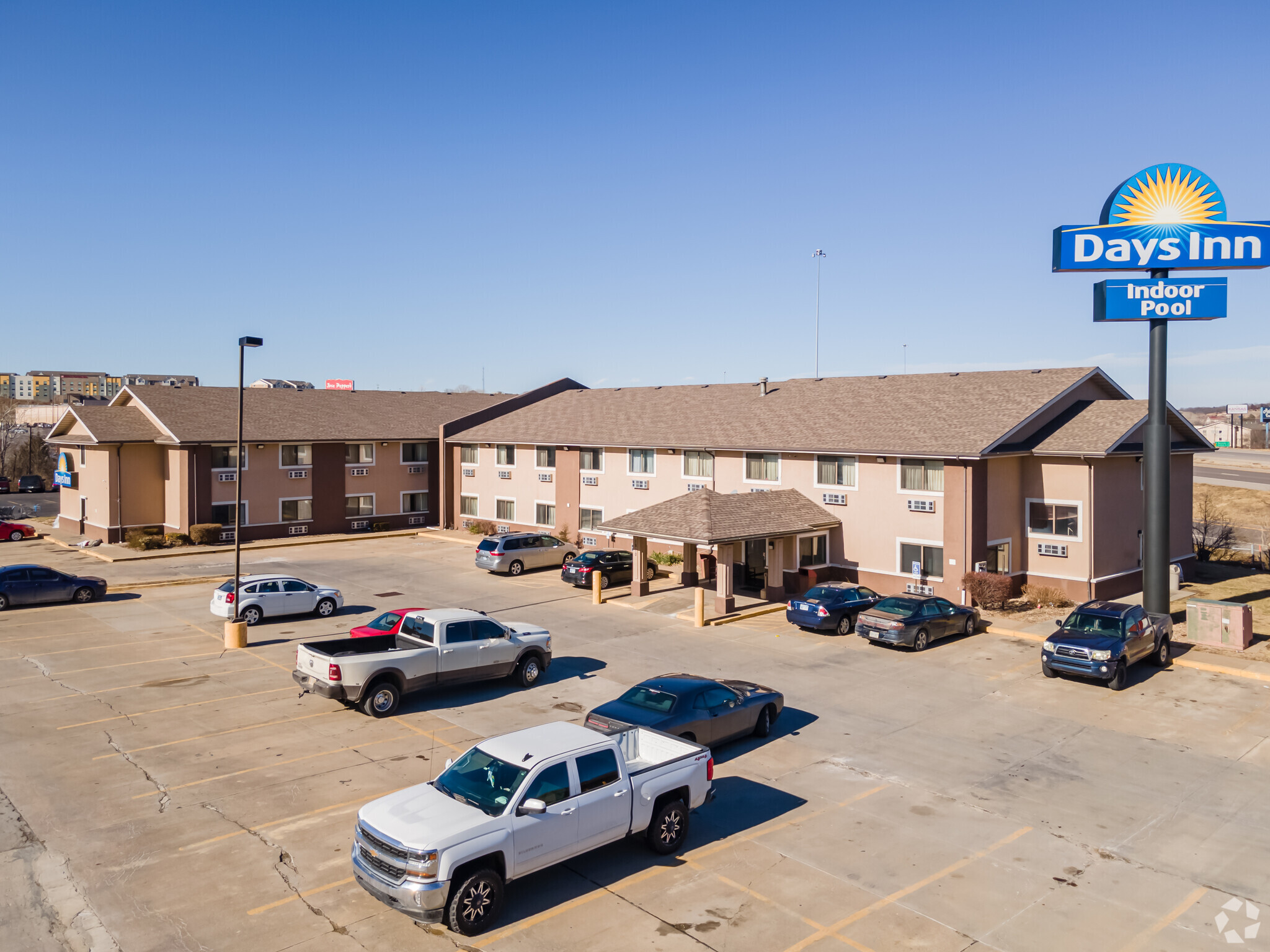 1510 SW Wanamaker Rd, Topeka, KS for sale Primary Photo- Image 1 of 1