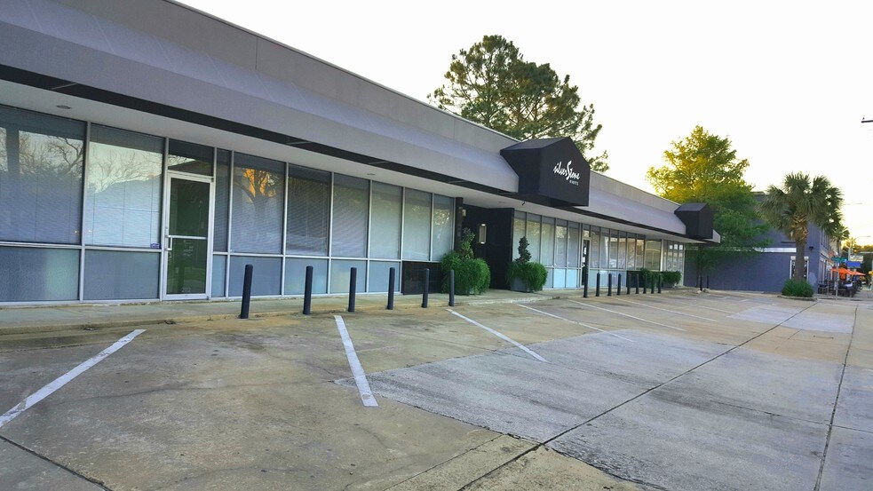 2100 Waugh Dr, Houston, TX à louer - Photo du bâtiment - Image 3 de 12