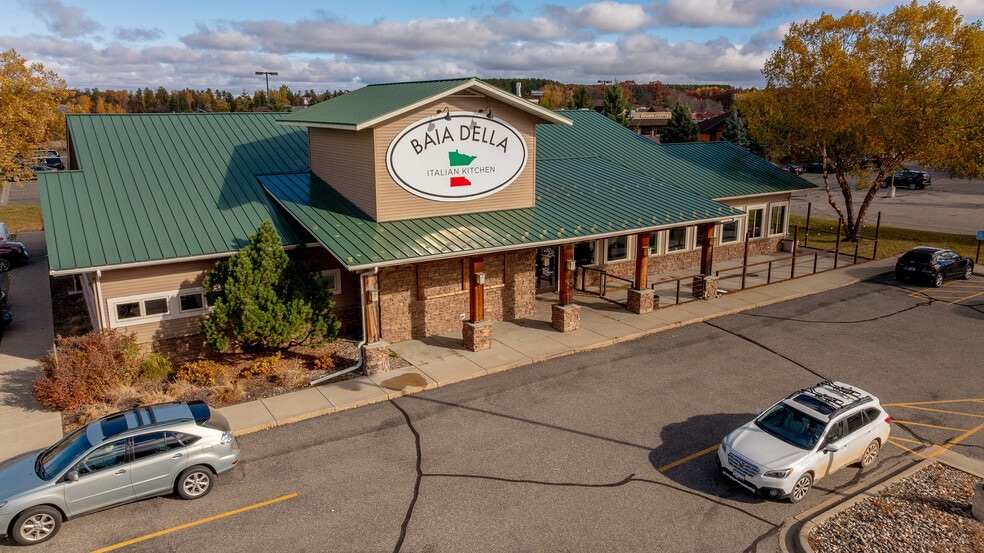 15115 Edgewood Dr, Brainerd, MN for sale - Primary Photo - Image 1 of 30