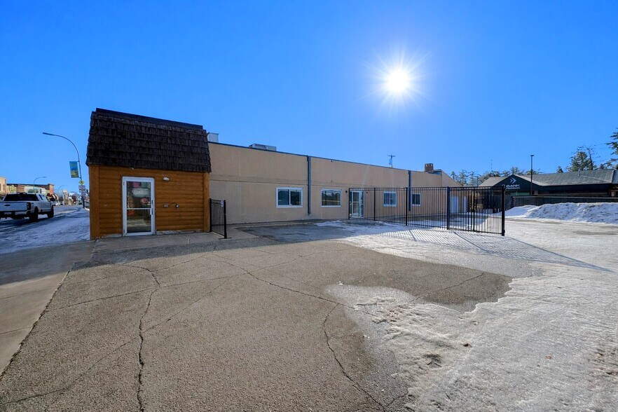 603 Minnesota Ave W, Walker, MN à louer - Photo du bâtiment - Image 2 de 20