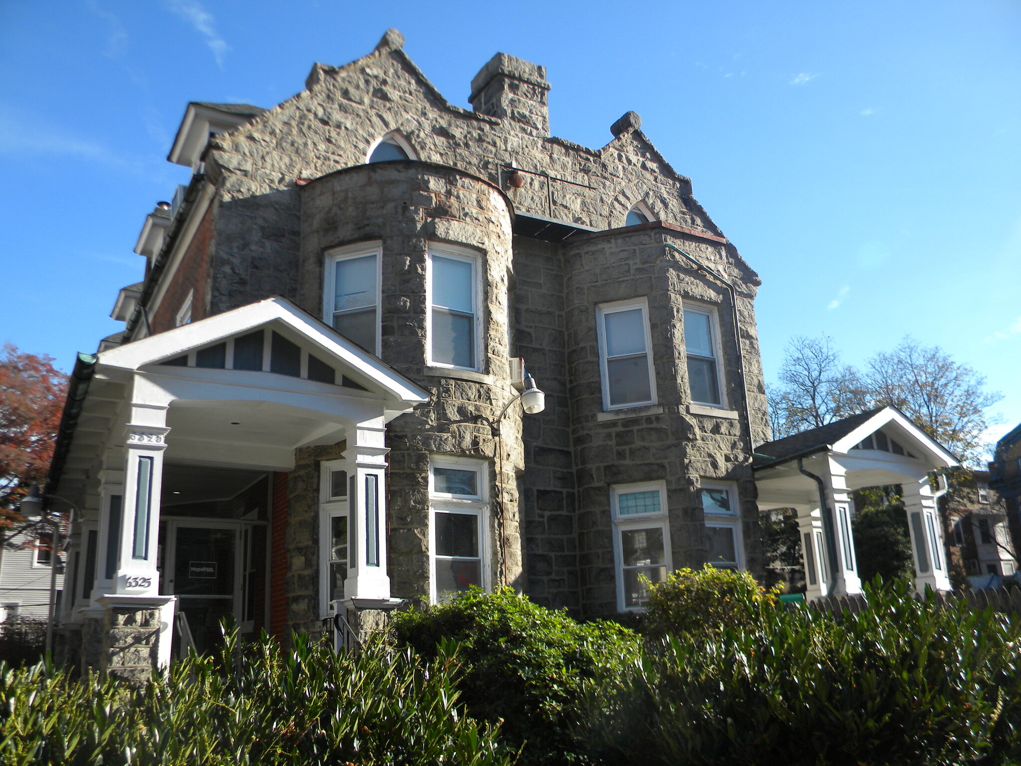 6323 Burbridge St, Philadelphia, PA for sale Primary Photo- Image 1 of 25