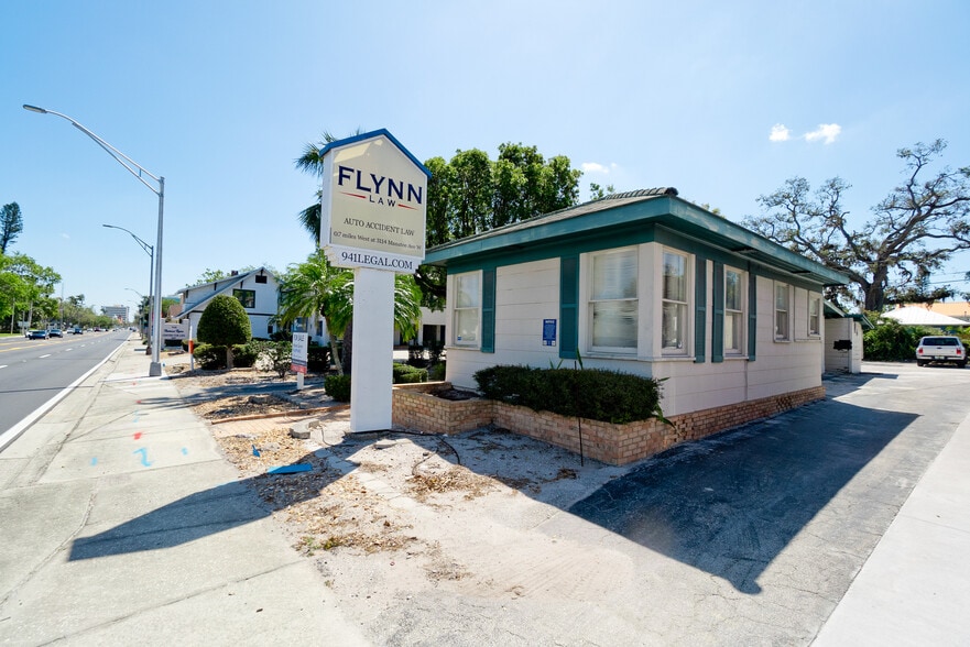 2101 Manatee Ave, Bradenton, FL for sale - Building Photo - Image 2 of 3