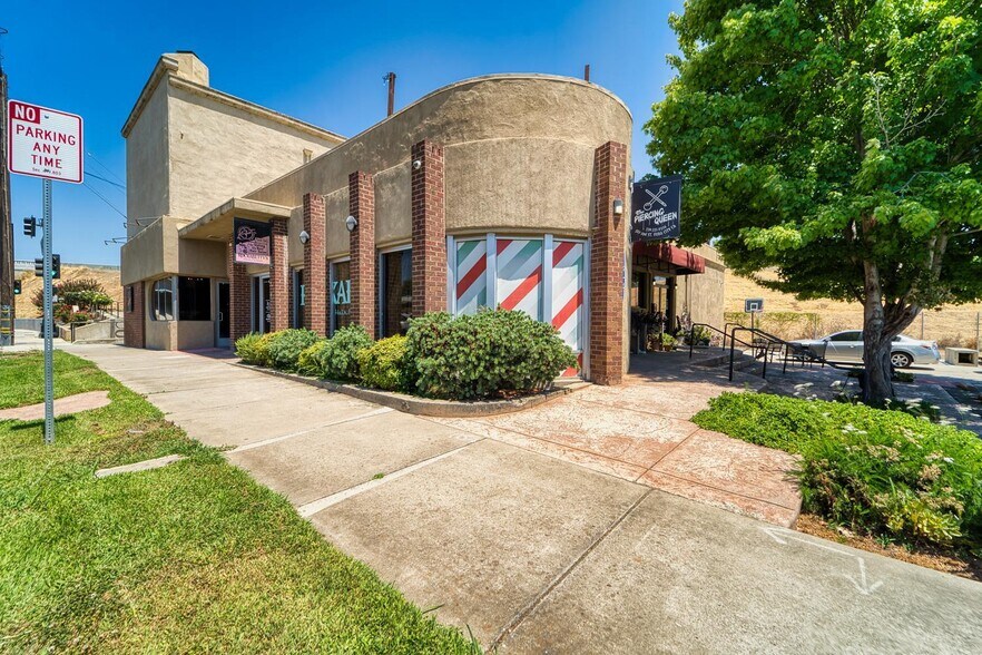 563 2nd St, Yuba City, CA à vendre - Photo du bâtiment - Image 1 de 15