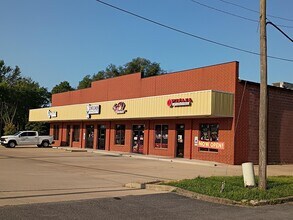 5317-5327 N Illinois St, Fairview Heights, IL for lease Interior Photo- Image 1 of 7