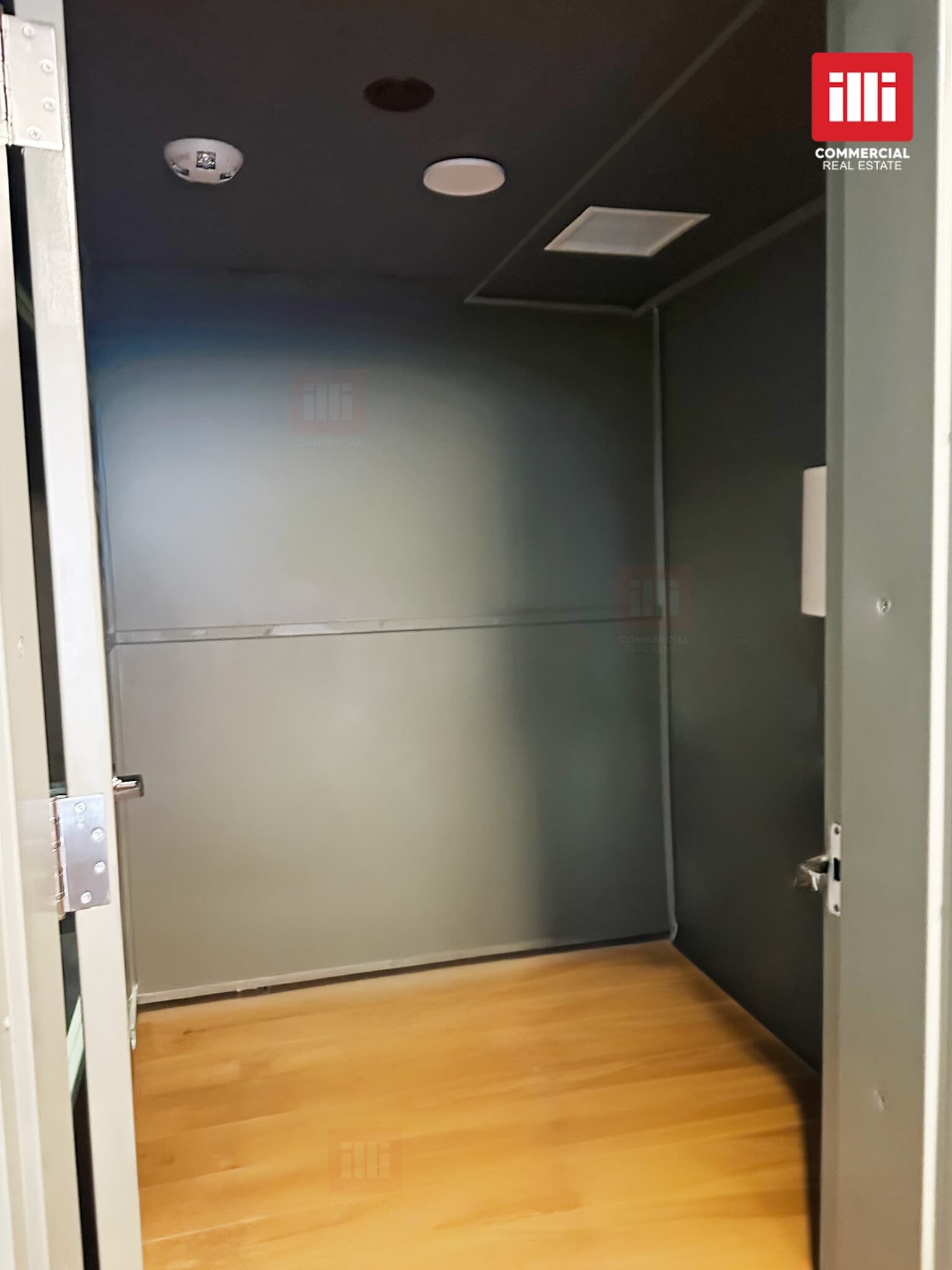 7600 S Vermont Ave, Los Angeles, CA for lease Interior Photo- Image 1 of 4