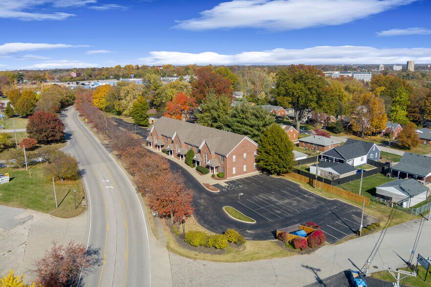 1300 Gardiner Ln, Louisville, KY à vendre - Photo du bâtiment - Image 2 de 29