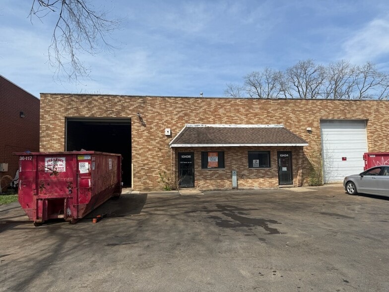 13434 Kolmar Ave, Crestwood, IL for lease - Building Photo - Image 2 of 2