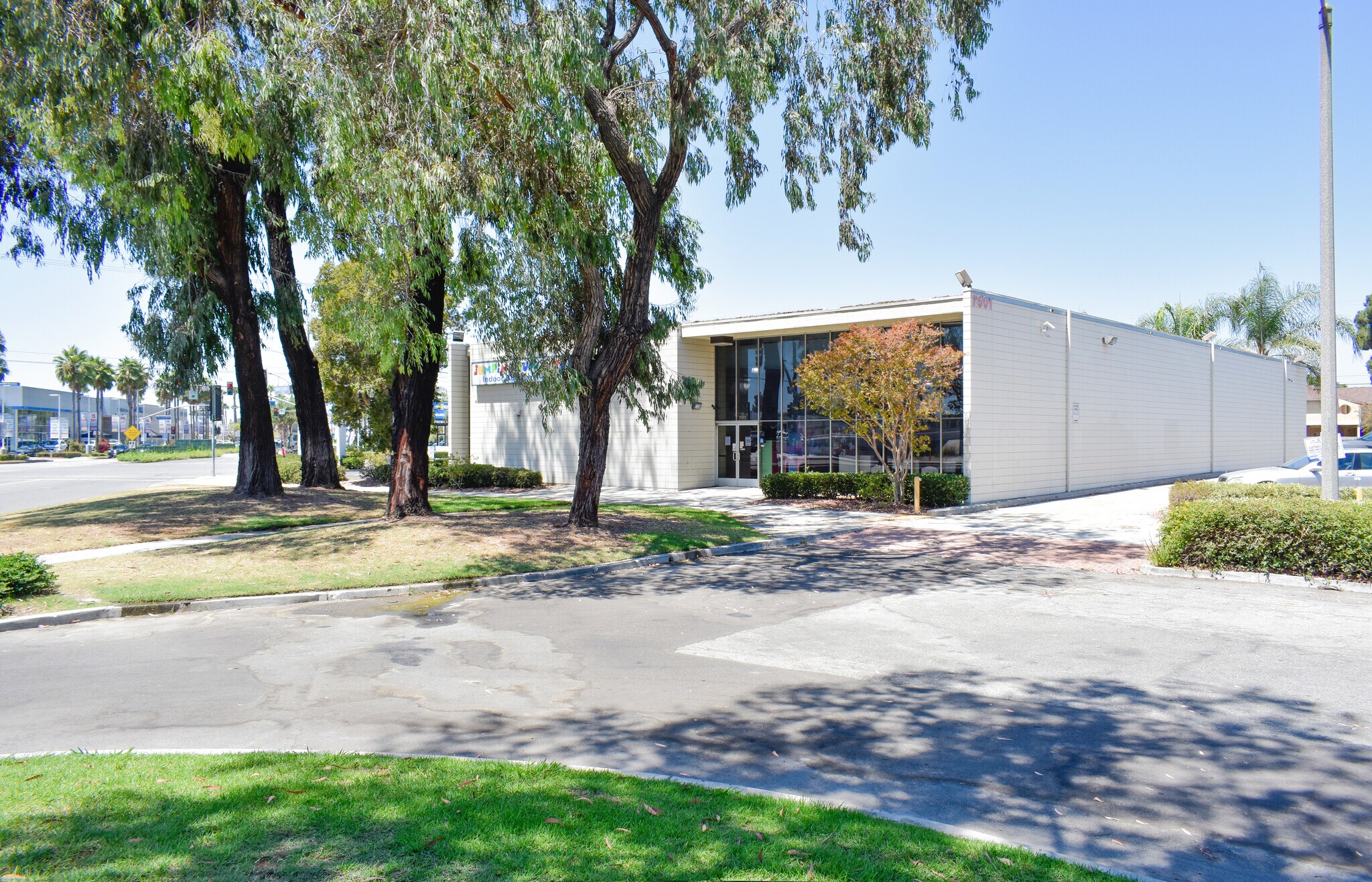 7501 Commonwealth Ave, Buena Park, CA à vendre Photo principale- Image 1 de 12