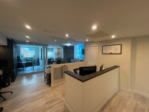 40 SW 13th St, Miami, FL for lease Interior Photo- Image 2 of 6