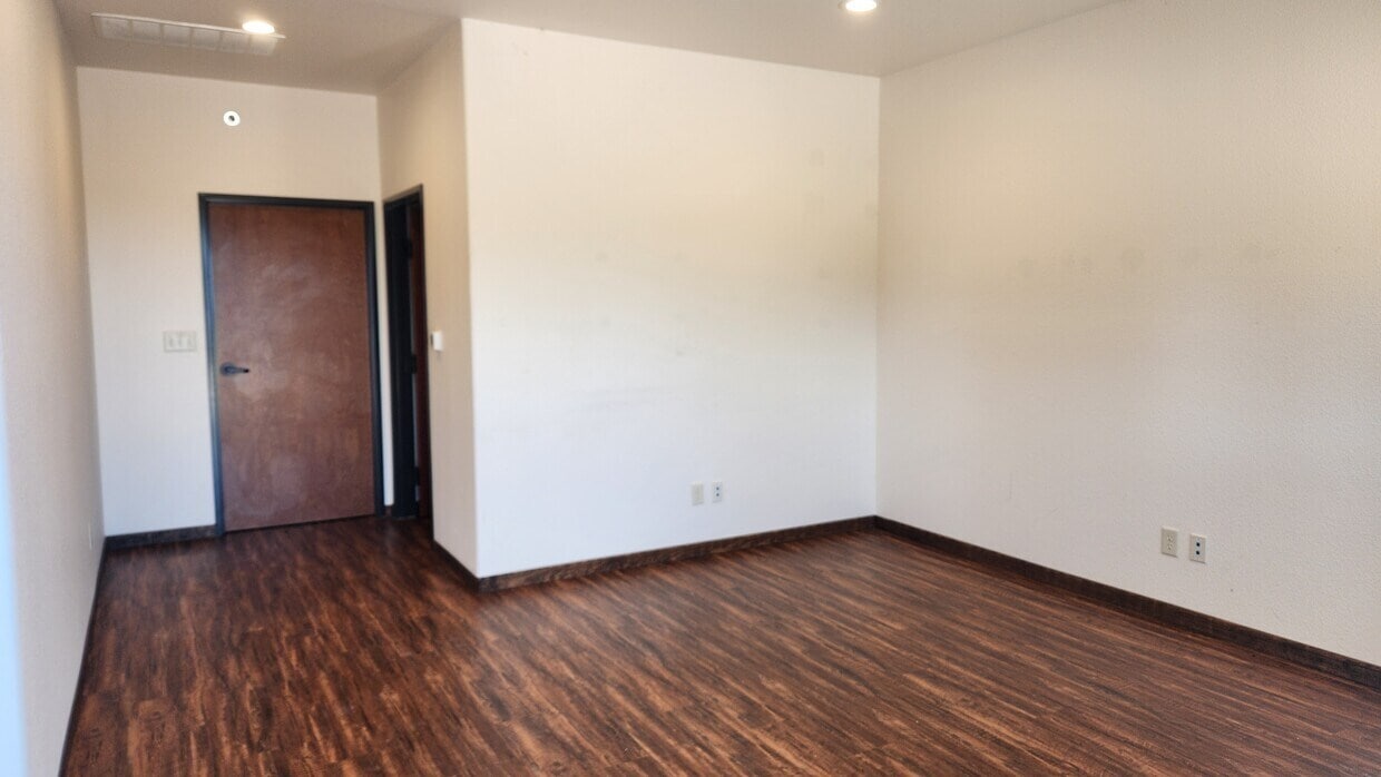 4300 US Hwy 377, Aubrey, TX for lease Interior Photo- Image 1 of 1