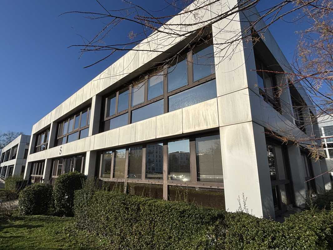 Office in Bordeaux for lease Building Photo- Image 1 of 7