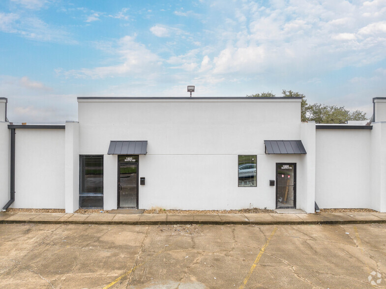 1800 Dabney Dr, Pasadena, TX for lease - Building Photo - Image 3 of 7