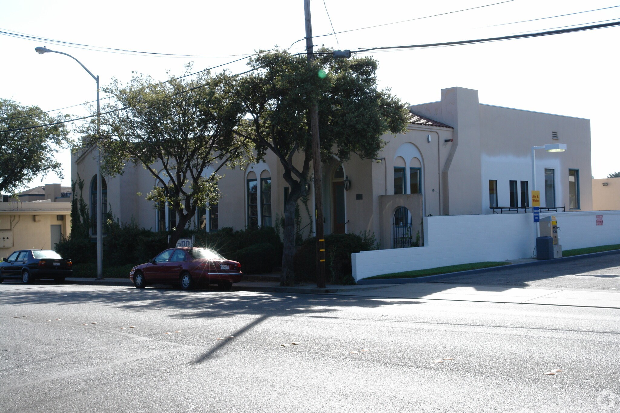 420 Peninsula Ave, San Mateo, CA à vendre Photo du bâtiment- Image 1 de 6
