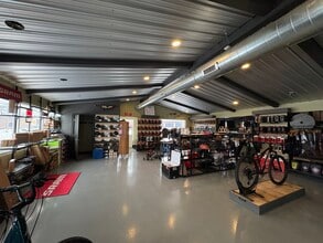 1201 Washington St, Columbus, IN à louer Photo intérieure- Image 2 de 6