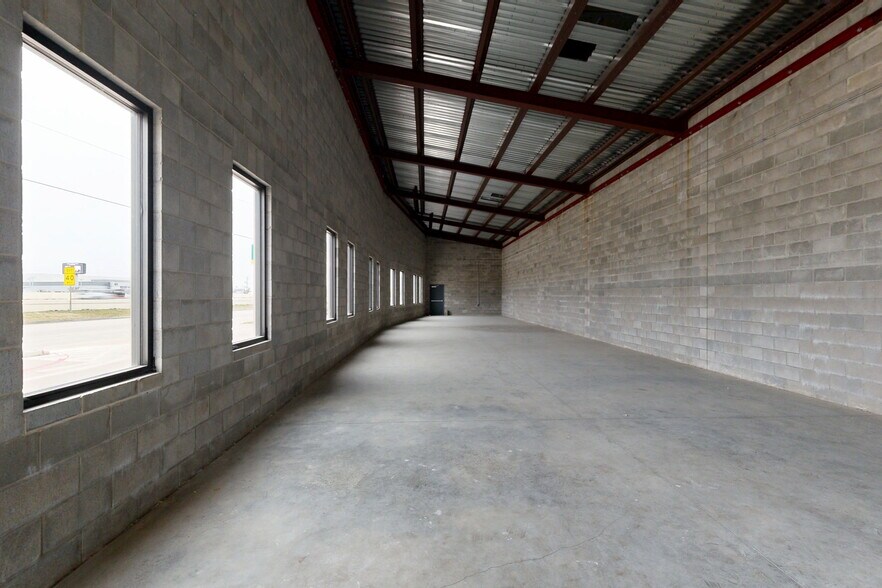 18177 Gulf Fwy, Webster, TX for lease - Matterport 3D Scan - Image 2 of 2