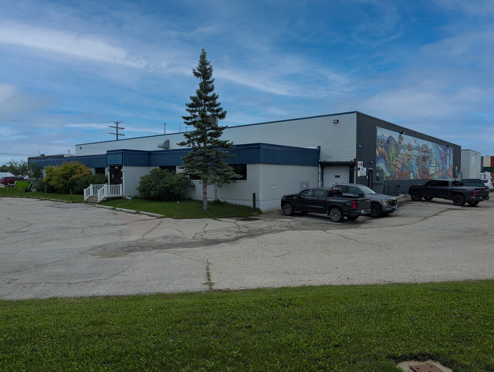 154 Paramount Rd, Winnipeg, MB à louer Photo du bâtiment- Image 1 de 4