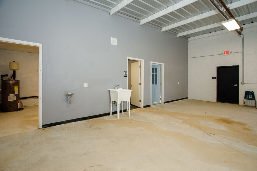 465 Concord St, Macon-Bibb, GA à vendre - Photo intérieure - Image 3 de 8