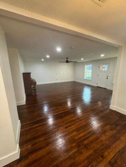 1105 N Meyer Rd, Seabrook, TX à vendre - Photo intérieure - Image 3 de 13